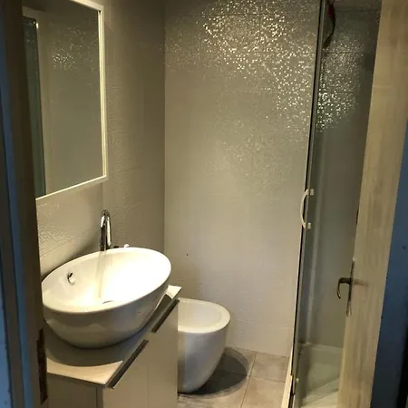 Praticino5 アパート アレッツォ